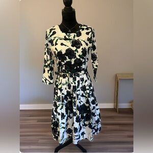 NWOT SAMANTHA SUNG Blue Floral Dress- size 6